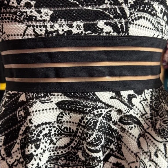 Jodi Kristopher Elegant Black and White Patterned Dress size 1 - Picture 6 of 8